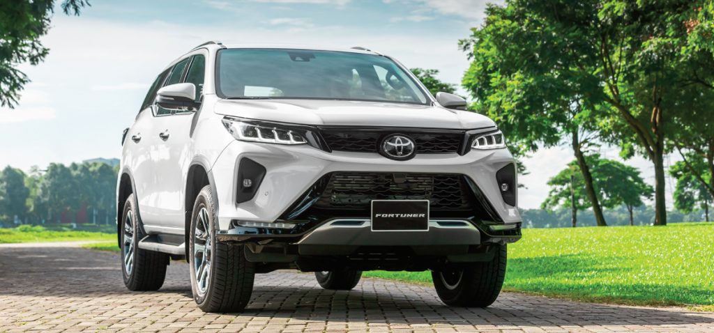 Toyota fortuner 2.4 4×2 AT